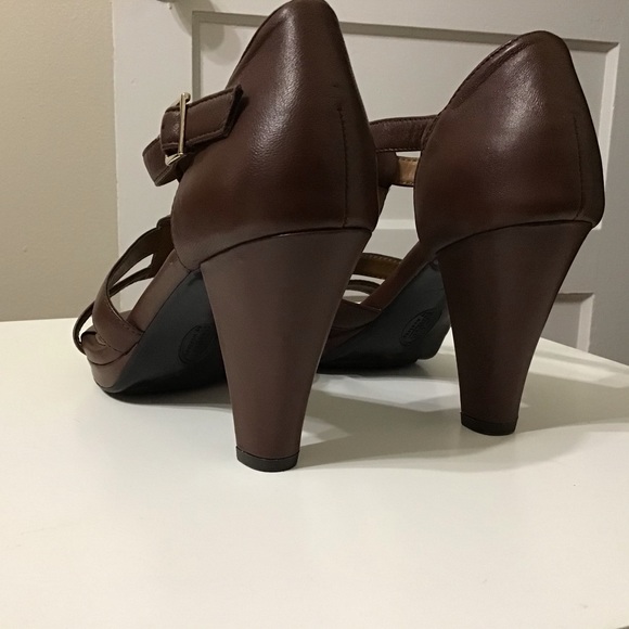Brown Strap COMFY HEELS Soft Shoe by Medicus - Picture 2 of 8